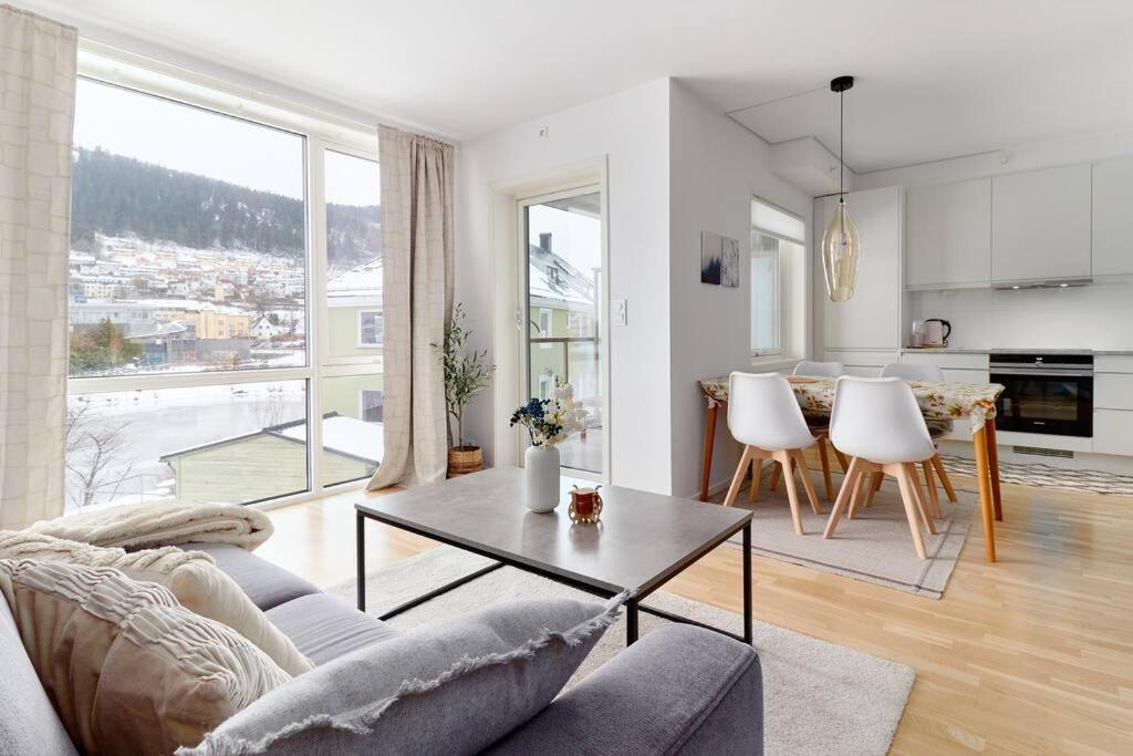 Bergen'S Finest: Sleek Oasis With Two Bedroom 外观 照片