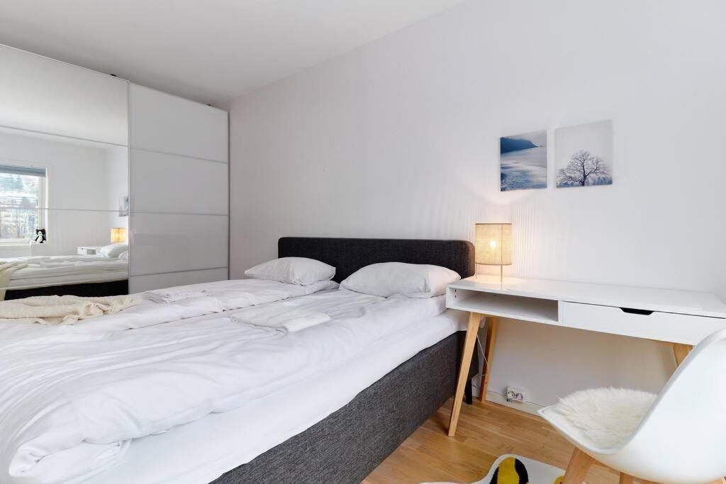 Bergen'S Finest: Sleek Oasis With Two Bedroom 外观 照片