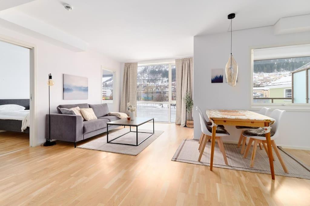 Bergen'S Finest: Sleek Oasis With Two Bedroom 外观 照片