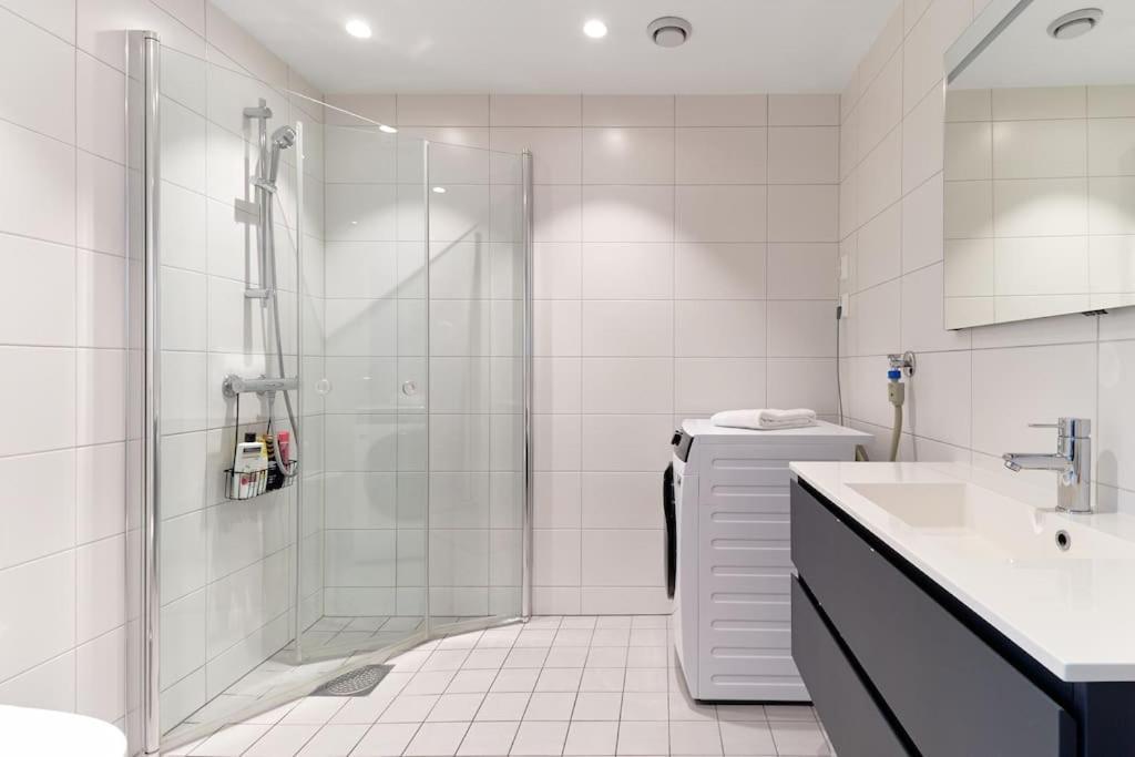 Bergen'S Finest: Sleek Oasis With Two Bedroom 外观 照片